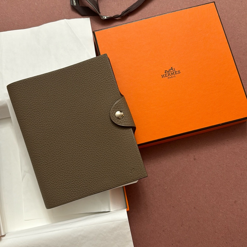 Authentic Brand New Herms Etoupe Leather Small Notebook Cover  Refill Inside